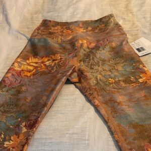 Beyond Yoga Multicolor Floral Leggings
